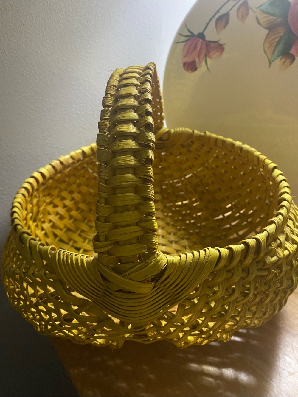VTG Yellow Woven Buttocks Hand Basket